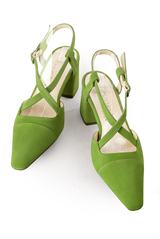 Chaussure femme à brides : Chaussure arrière ouvert avec des brides croisées couleur vert anis. Bout effilé. Talon mi-haut évasé. Vue du dessus - Florence KOOIJMAN