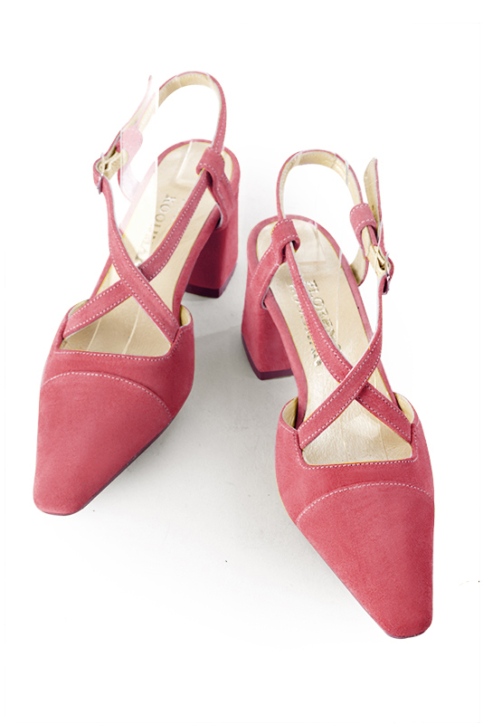 Chaussure femme à brides : Chaussure arrière ouvert avec des brides croisées couleur rose camélia. Bout effilé. Talon mi-haut évasé. Vue du dessus - Florence KOOIJMAN