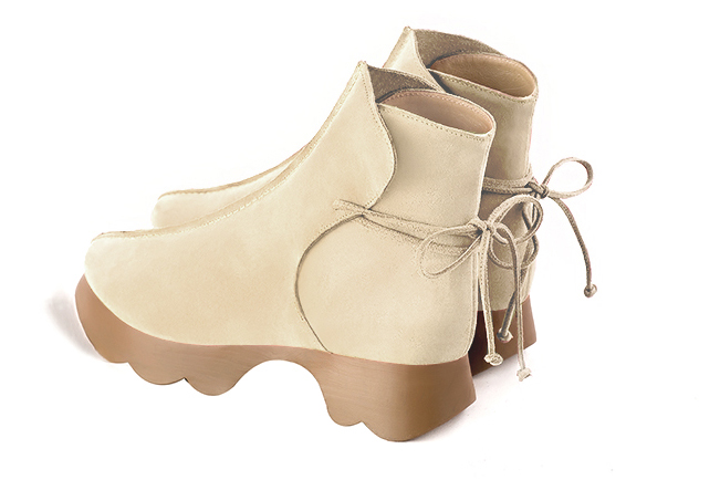 Boots femme : Bottines lacets à l'arrière couleur beige vanille.. Vue arrière - Florence KOOIJMAN