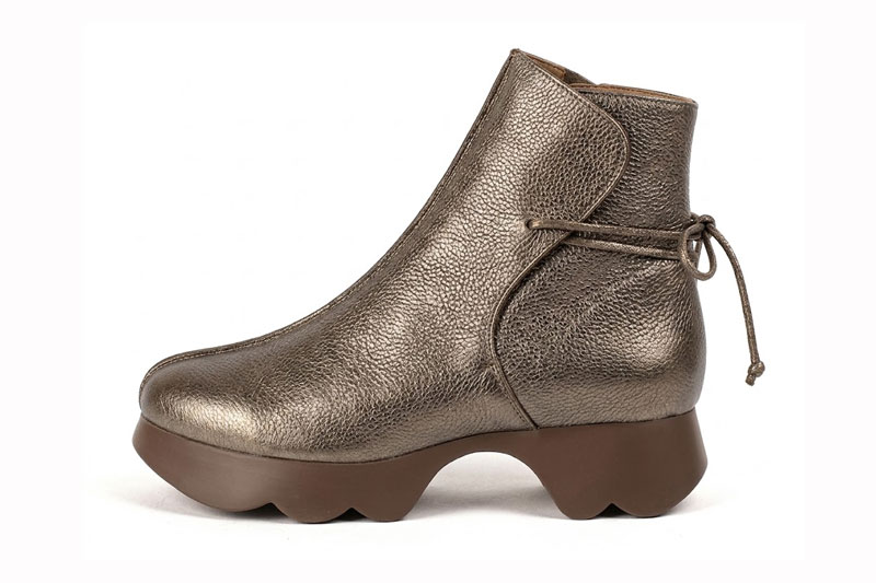 Bottines habillées femme lacets arrière en cuir bronze à semelle en gomme et bout rond - Vue de profil