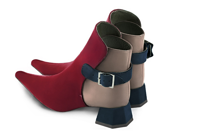Bottines élégantes et raffinées avec des boucles à l'arrière, coloris rouge bordeaux, beige mastic et bleu marine. Bout pointu. Mi-haut. Talon évasé. Personnalisation : Choix des cuirs, des couleurs et des talons. Cou-de-pied sur mesure. - Florence KOOIJMAN
