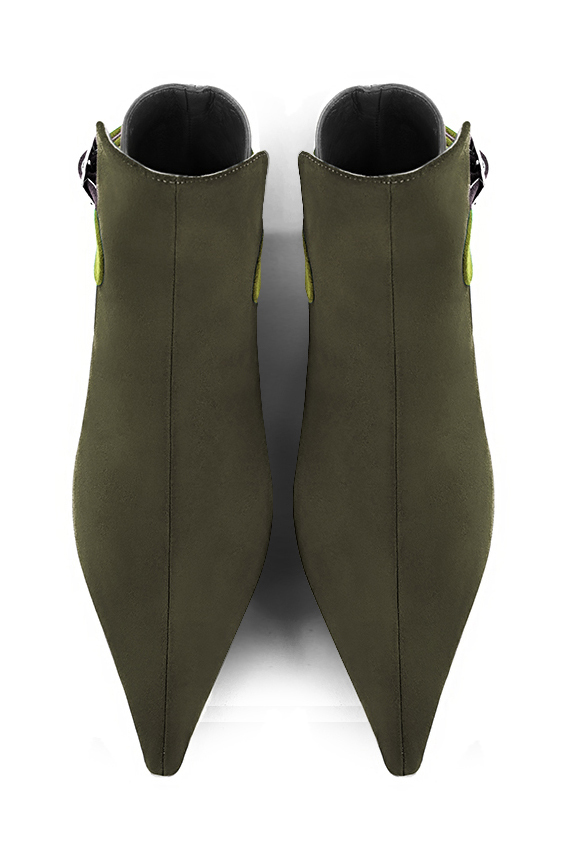 Bottines élégantes et raffinées avec des boucles à l'arrière, coloris vert kaki et beige mastic. Bout pointu. Mi-haut. Talon évasé. Personnalisation : Choix des cuirs, des couleurs et des talons. Cou-de-pied sur mesure. - Florence KOOIJMAN