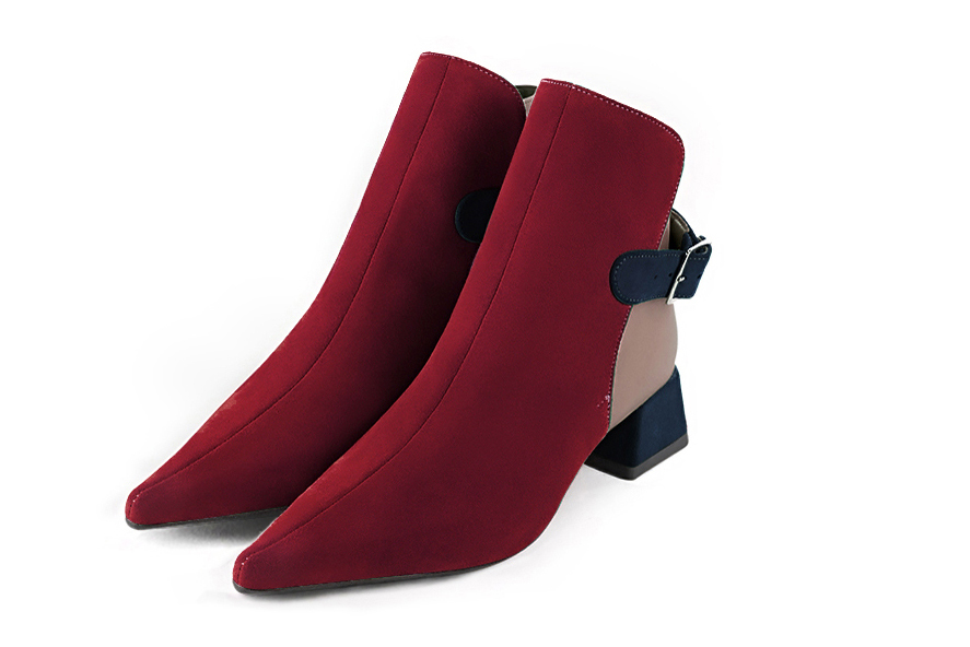 Bottines élégantes et raffinées avec des boucles à l'arrière, coloris rouge bordeaux, beige mastic et bleu marine. Bout pointu. Mi-haut. Talon évasé. Personnalisation : Choix des cuirs, des couleurs et des talons. Cou-de-pied sur mesure. - Florence KOOIJMAN