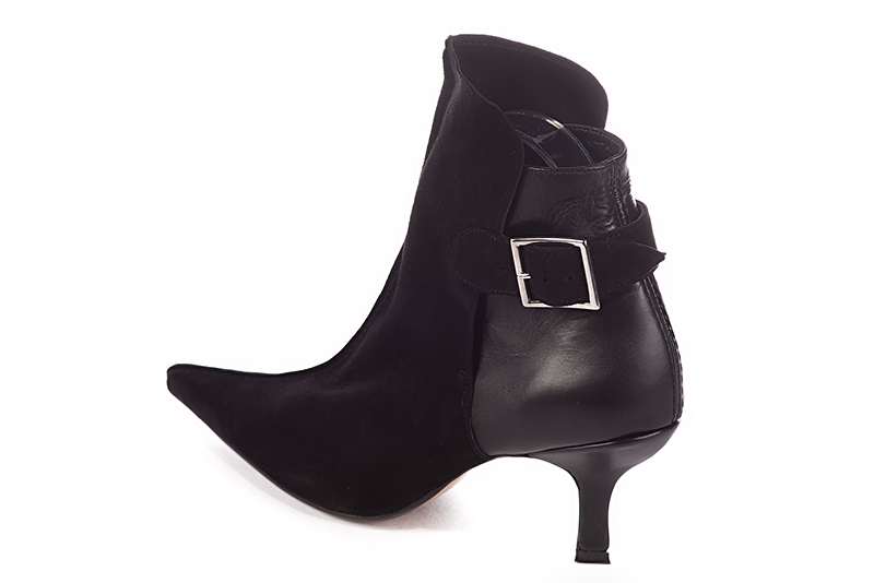 Bottines élégantes et raffinées avec des boucles à l'arrière, coloris noir mat. Bout pointu. Haut. Talon bobine. Personnalisation : Choix des cuirs, des couleurs et des talons. Cou-de-pied sur mesure. - Florence KOOIJMAN