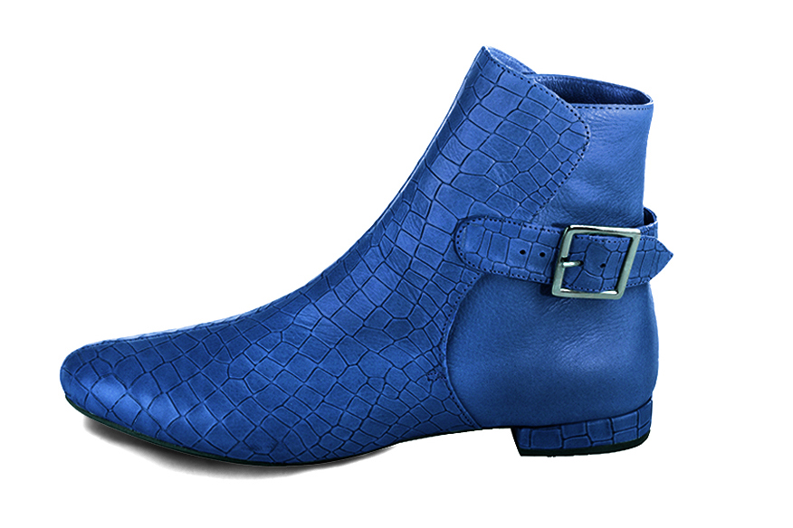 Boots femme : Boots avec des boucles à l'arrière couleur bleu électrique. Bout rond. Talon plat bottier. Vue de profil - Florence KOOIJMAN