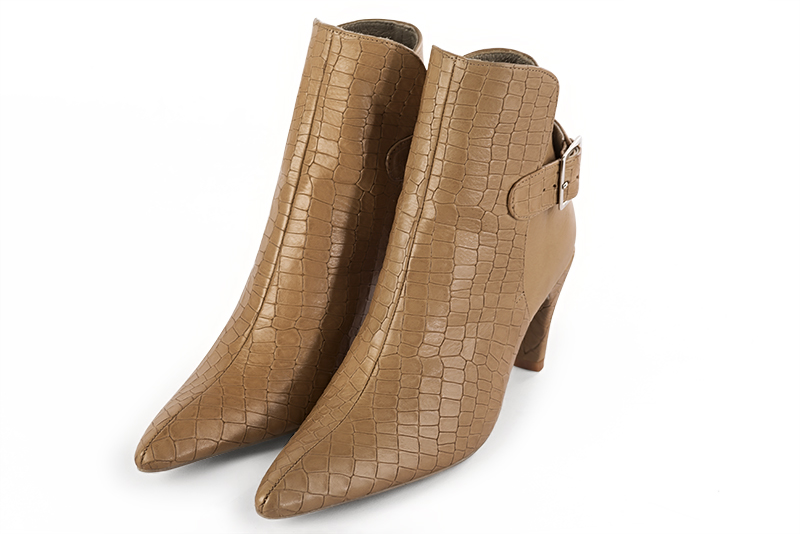 Bottines élégantes et raffinées avec des boucles à l'arrière, coloris beige camel. Bout effilé. Haut. Talon fin. Personnalisation : Choix des cuirs, des couleurs et des talons. Cou-de-pied sur mesure. - Florence KOOIJMAN