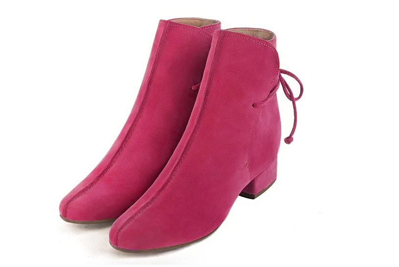 Bottines femme lacets à l'arrière rose fuchsia. Bout rond. Talon bottier de 3.5 cm - Vue avant
