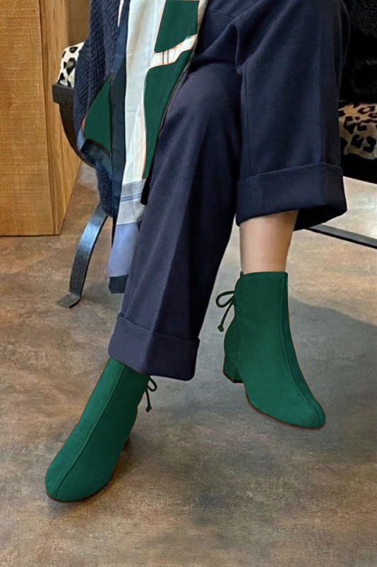 Bottines à laçage arrière pour femme en cuir bleu canard avec bout rond et talon bottier de 3.5 cm - Vue du dessus