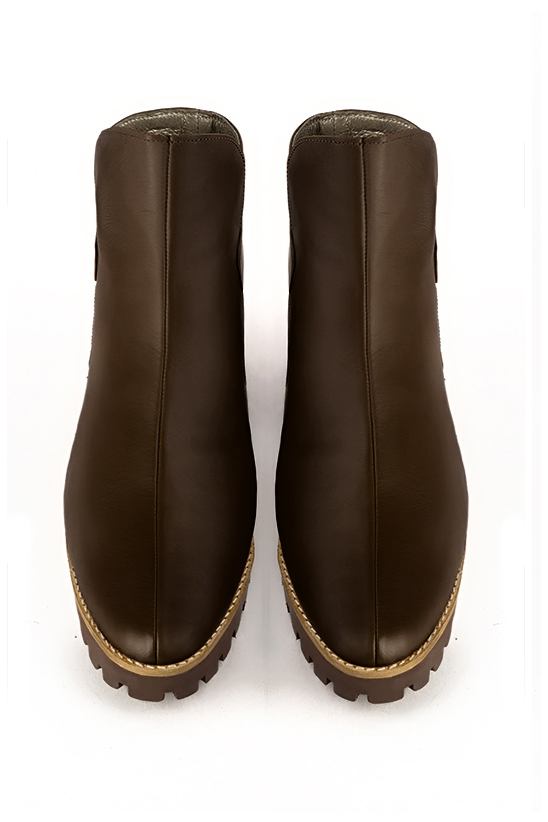 Boots femme : Boots avec des boucles à l'arrière couleur marron ébène. Bout rond. Semelle gomme petit talon. Vue du dessus - Florence KOOIJMAN
