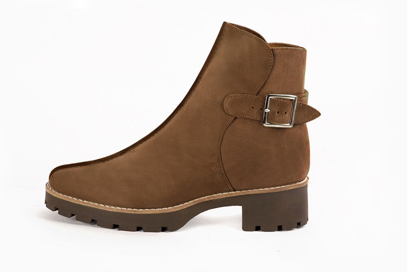 Boots femme : Boots avec des boucles à l'arrière couleur marron caramel. Bout rond. Semelle gomme petit talon. Vue de profil - Florence KOOIJMAN