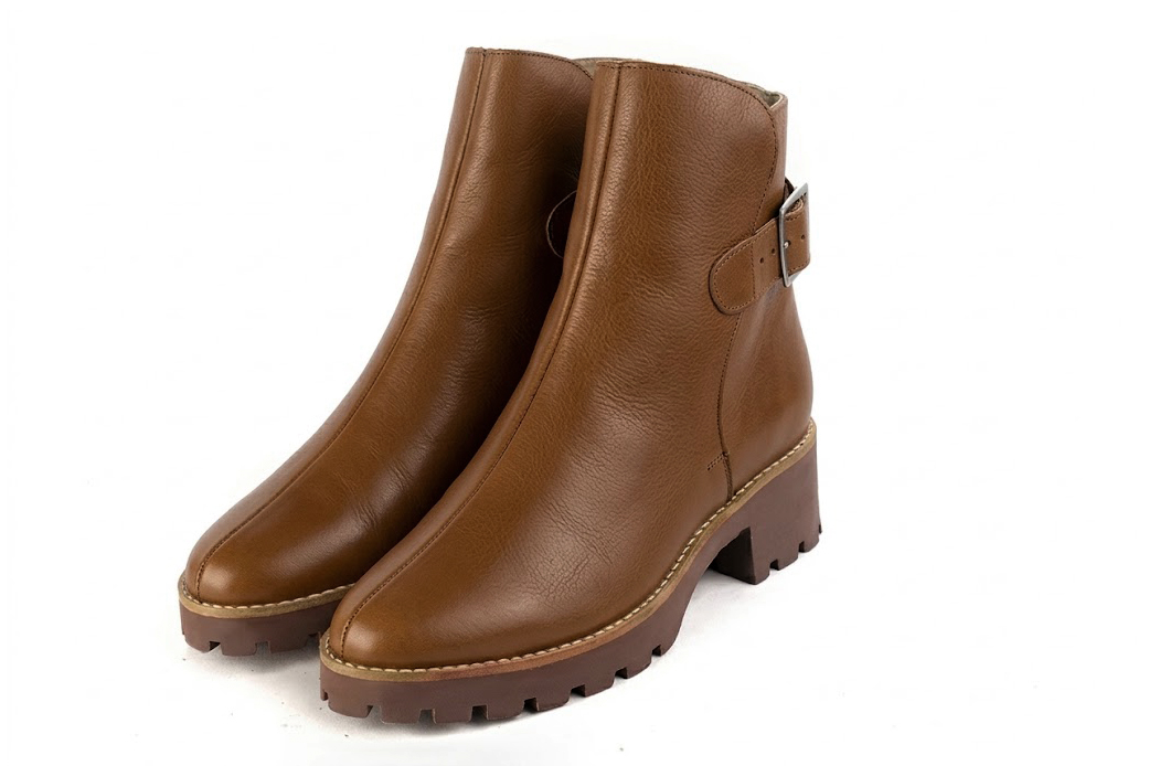 Bottines bride boucle sur l'arrière pour femme en cuir cognac avec bout rond et semelle crantée en gomme - Vue avant