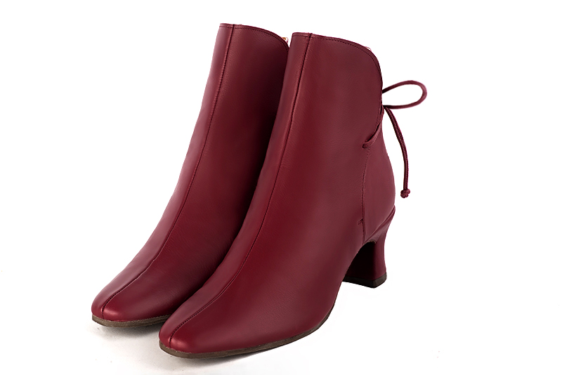 Boots femme : Bottines lacets à l'arrière couleur rouge bordeaux. Bout carré. Talon mi-haut bobine Vue avant - Florence KOOIJMAN