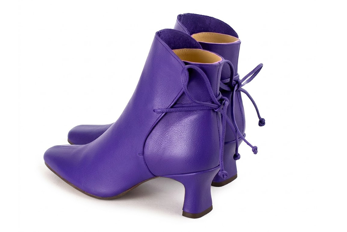 Bottines à laçage arrière pour femme en cuir violet avec bout carré et talon bobine de 6 cm - Vue arrière