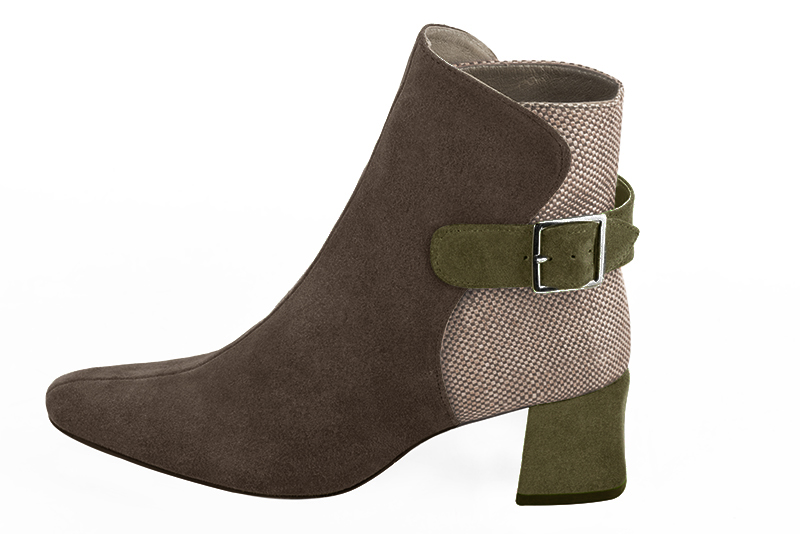 Bottines élégantes et raffinées avec des boucles à l'arrière, coloris marron chocolat, beige naturel et vert kaki. Bout carré. Mi-haut à haut. Talon bottier. Personnalisation : Choix des cuirs, des couleurs et des talons. Cou-de-pied sur mesure. - Florence KOOIJMAN