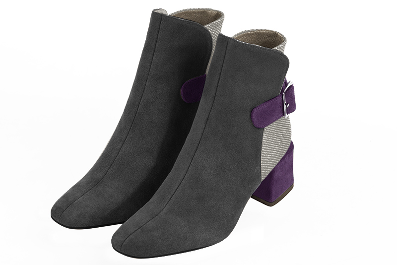 Bottines élégantes et raffinées avec des boucles à l'arrière, coloris gris acier et violet améthyste. Bout carré. Mi-haut à haut. Talon bottier. Personnalisation : Choix des cuirs, des couleurs et des talons. Cou-de-pied sur mesure. - Florence KOOIJMAN