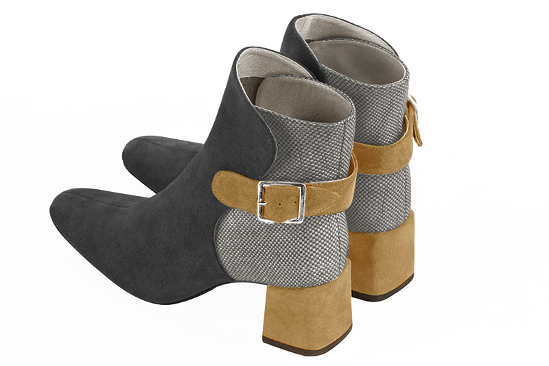 Bottines élégantes et raffinées avec des boucles à l'arrière, coloris gris acier et jaune ocre. Bout carré. Mi-haut à haut. Talon bottier. Personnalisation : Choix des cuirs, des couleurs et des talons. Cou-de-pied sur mesure. - Florence KOOIJMAN