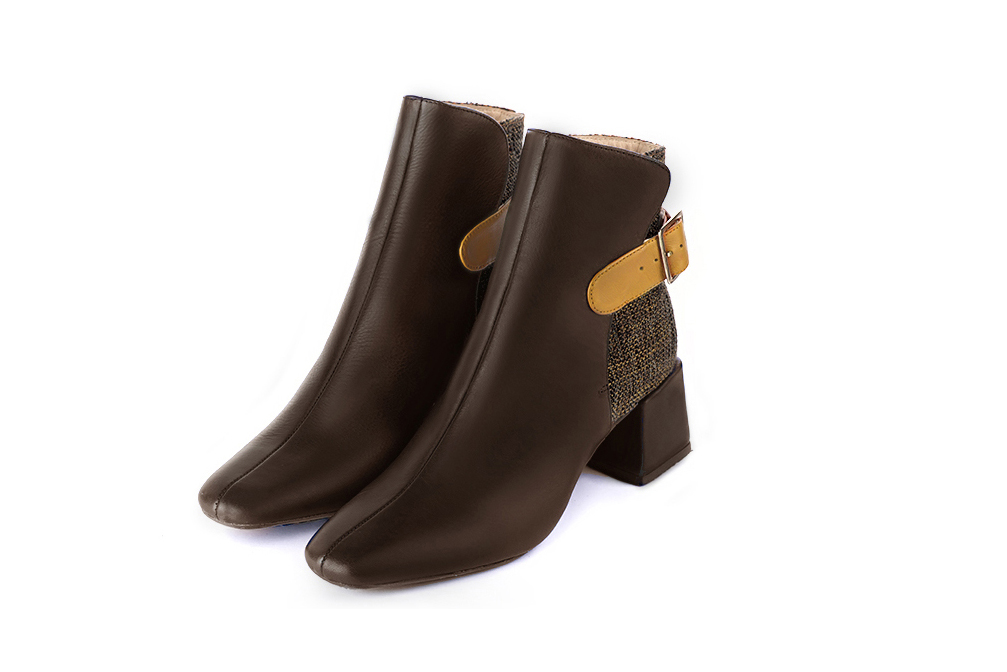 Boots femme boucle : Boots luxe fermant avec des boucles à l'arrière couleur marron ébène et jaune ocre. Talon mi-haut à haut. Talon bottier. Bout carré - Florence KOOIJMAN