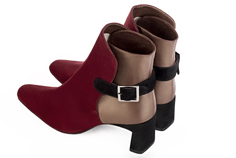 Bottines élégantes et raffinées avec des boucles à l'arrière, coloris rouge bordeaux et bleu marine. Bout carré. Mi-haut à haut. Talon évasé. Personnalisation : Choix des cuirs, des couleurs et des talons. Cou-de-pied sur mesure. - Florence KOOIJMAN