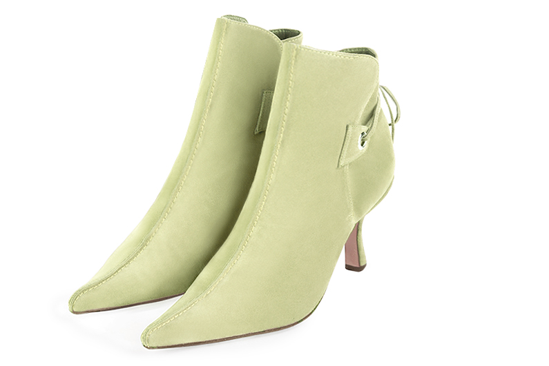 Boots femme : Bottines lacets à l'arrière couleur vert tilleul. Bout pointu. Talon haut bobine Vue avant - Florence KOOIJMAN