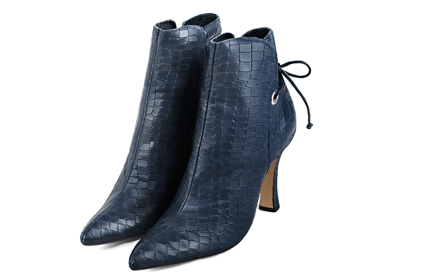 Bottines élégantes et raffinées avec des lacets à l'arrière, coloris bleu denim. Bout effilé. Très haut. Talon bobine. Personnalisation : Choix des cuirs, des couleurs et des talons. Cou-de-pied sur mesure. - Florence KOOIJMAN