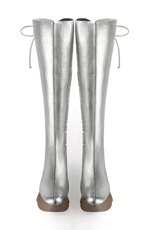 Botte femme : Bottes femme avec des lacets arrières sur mesures couleur argent platine. Bout rond. Semelle gomme petit talon. Vue du dessus - Florence KOOIJMAN