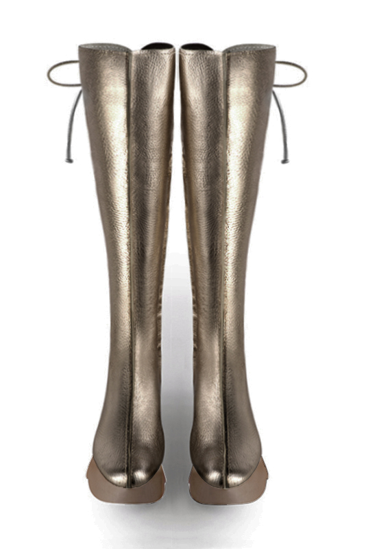 Botte femme : Bottes femme avec des lacets arrières sur mesures couleur beige mastic. Bout rond. Semelle gomme petit talon. Vue du dessus - Florence KOOIJMAN