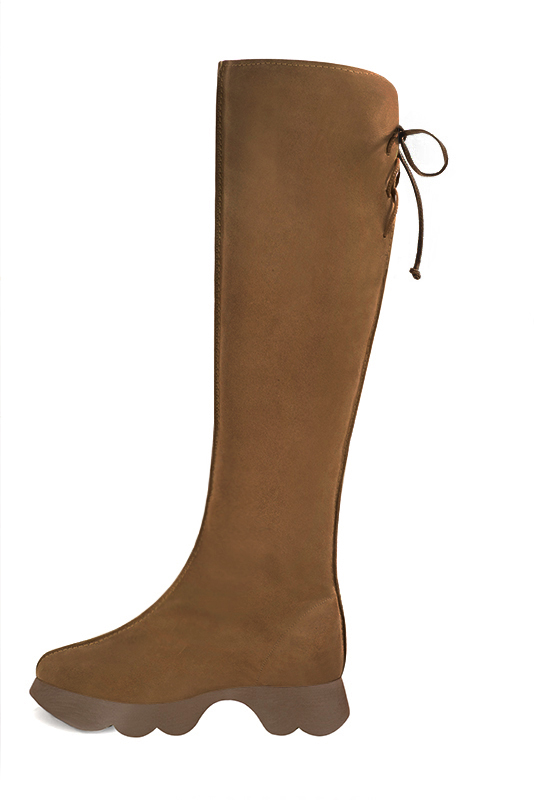 Botte femme : Bottes femme avec des lacets arrières sur mesures couleur marron caramel. Bout rond. Semelle gomme petit talon. Vue de profil - Florence KOOIJMAN