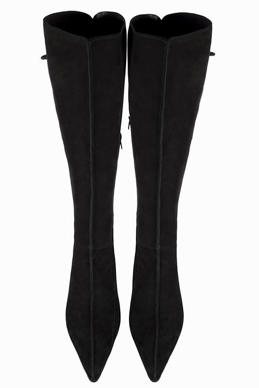 Bottes femme élégantes et raffinées, avec des lacets à l'arrière, réalisées sur mesure, coloris noir mat. Bout pointu. Haut. Talon bottier. Mollets fins ou larges. Personnalisation : Choix des cuirs, des couleurs et des talons. - Florence KOOIJMAN