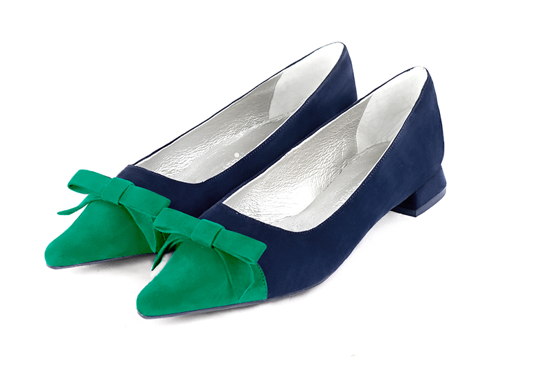 Chaussure femme plate : Ballerine avec un petit talon haut de gamme couleur vert émeraude et bleu marine. Choix des talons - Florence KOOIJMAN