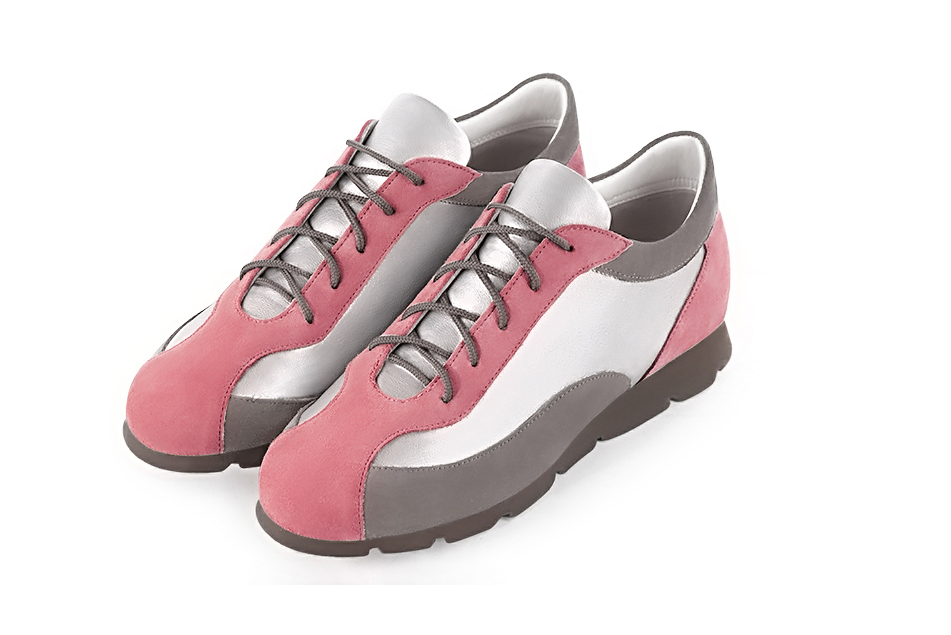 Basket femme habillée : Sneaker urbain bicolore couleur rose camélia, argent platine et gris galet. Semelle fine. Doublure cuir Vue avant - Florence KOOIJMAN