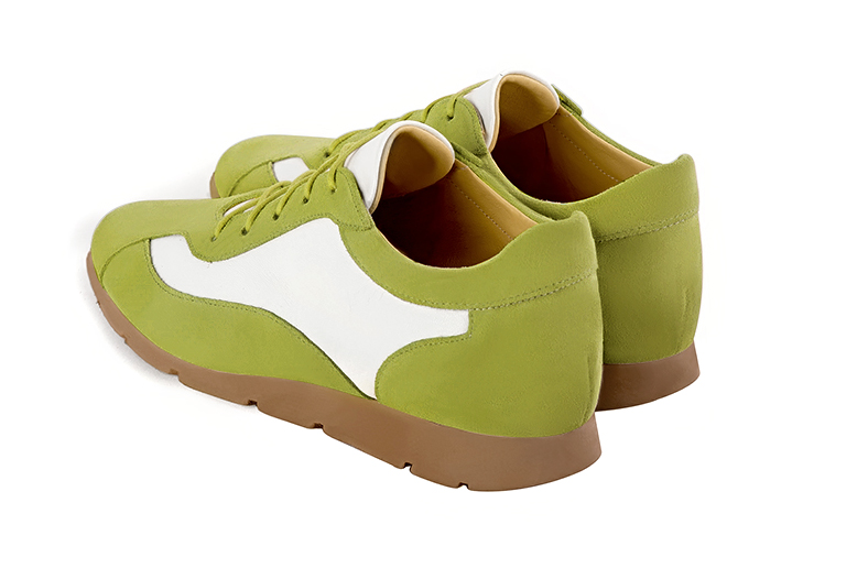 Basket femme habillée :  couleur vert pistache et blanc pur. Semelle fine. Doublure cuir. Vue arrière - Florence KOOIJMAN