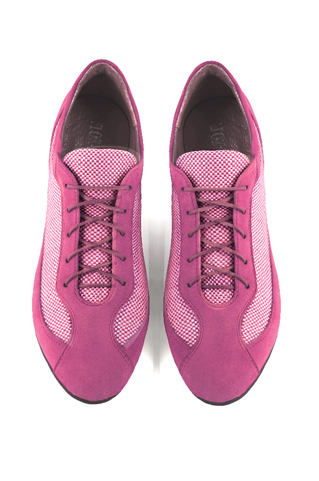 Basket femme habillée : Sneaker urbain unie couleur rose pivoine. Semelle fine. Doublure cuir. Vue du dessus - Florence KOOIJMAN