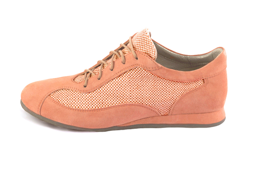 Basket femme habillée : Sneaker urbain unie  couleur orange pêche. Semelle fine. Doublure cuir. Vue de profil - Florence KOOIJMAN