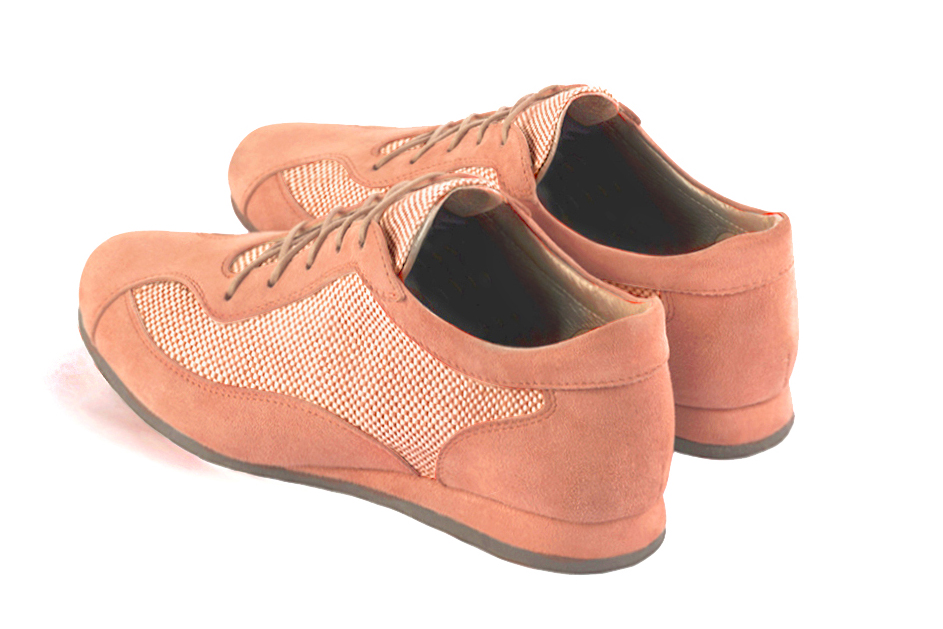 Basket femme habillée : Sneaker urbain unie  couleur orange pêche. Semelle fine. Doublure cuir. Vue arrière - Florence KOOIJMAN