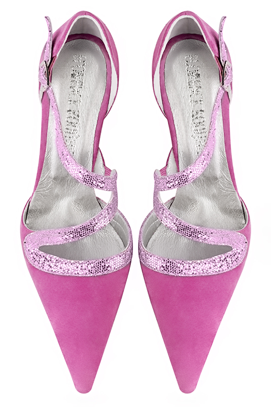 Chaussure femme à brides : Chaussure côtés ouverts bride serpent couleur rose pivoine. Bout pointu. Talon haut fin. Vue du dessus - Florence KOOIJMAN