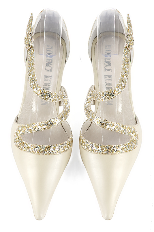 Chaussure femme à brides : Chaussure côtés ouverts bride serpent couleur blanc cassé et or doré. Bout pointu. Talon mi-haut fin. Vue du dessus - Florence KOOIJMAN