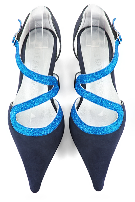 Chaussure femme à brides : Chaussure côtés ouverts bride serpent couleur bleu marine. Bout pointu. Petit talon bottier. Vue du dessus - Florence KOOIJMAN