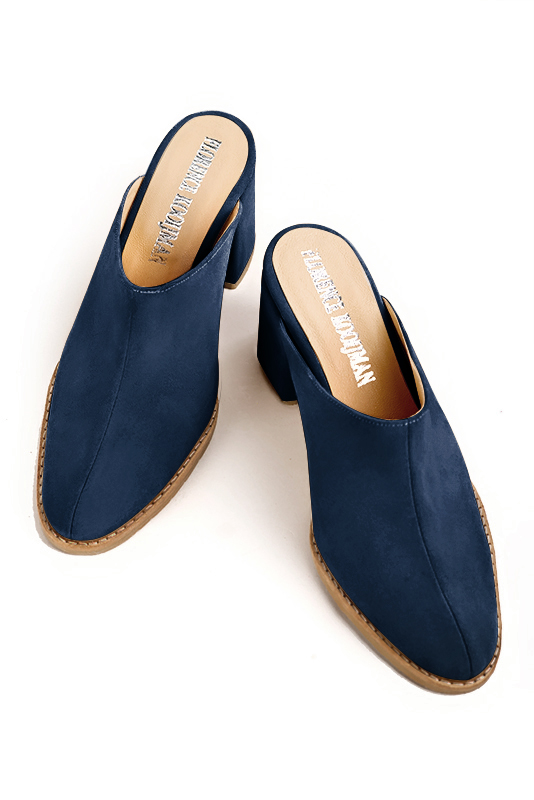 Chaussure femme à brides : Mule sabot couleur bleu marine. Bout rond. Talon mi-haut bottier. Vue du dessus - Florence KOOIJMAN