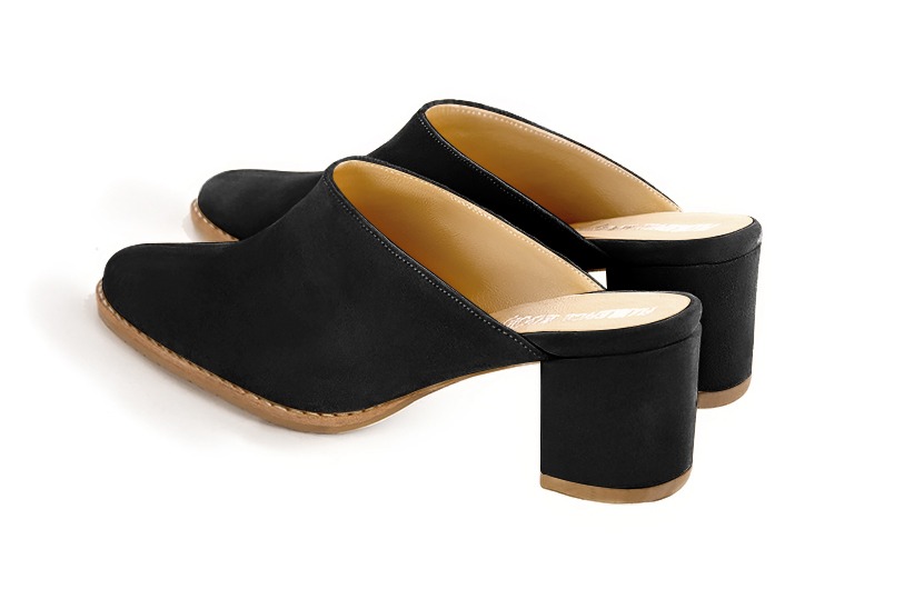 Chaussure femme à brides : Mule sabot couleur noir mat. Bout rond. Talon mi-haut bottier. Vue arrière - Florence KOOIJMAN