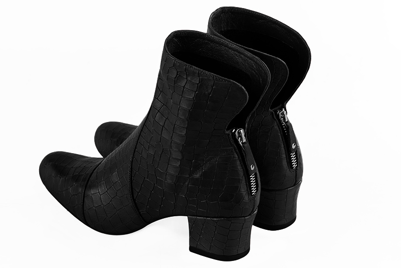 Bottines femme zip arrière noir satiné. Bout rond. Talon trotteur de 4.5 cm - Vue arrière