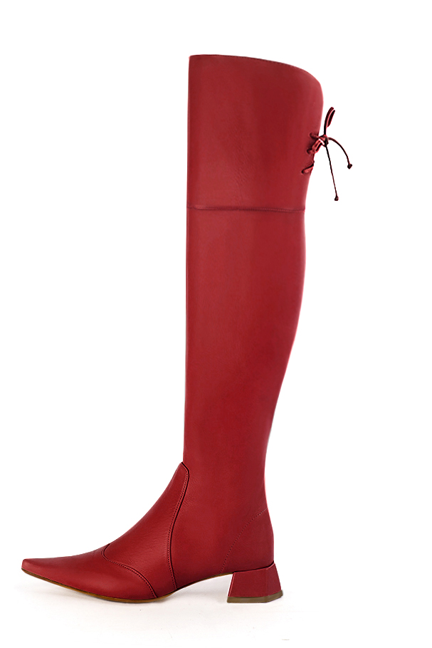 Cuissardes femme en cuir, élégantes et raffinées, réalisées sur mesures, coloris rouge coquelicot. Bout pointu. Mi-haut. Talon évasé. Mollets fins ou larges. Personnalisation : Choix des cuirs, des couleurs et des talons. - Florence KOOIJMAN