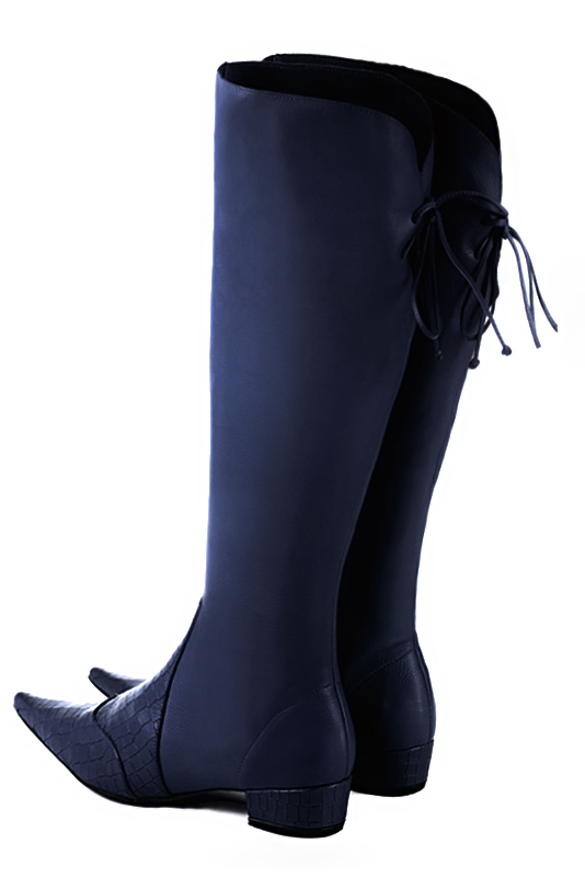 Bottes femme élégantes et raffinées, avec des lacets à l'arrière, réalisées sur mesure, coloris bleu marine. Bout pointu. Mi-haut. Talon bottier. Mollets fins ou larges. Personnalisation : Choix des cuirs, des couleurs et des talons. - Florence KOOIJMAN