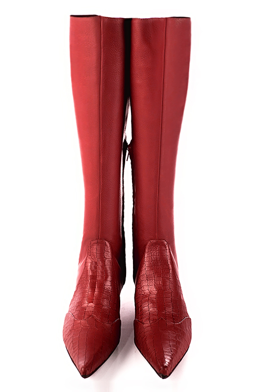 Botte femme : Bottes femme avec des lacets arrières sur mesures couleur rouge coquelicot. Bout pointu. Petit talon bottier. Vue du dessus - Florence KOOIJMAN
