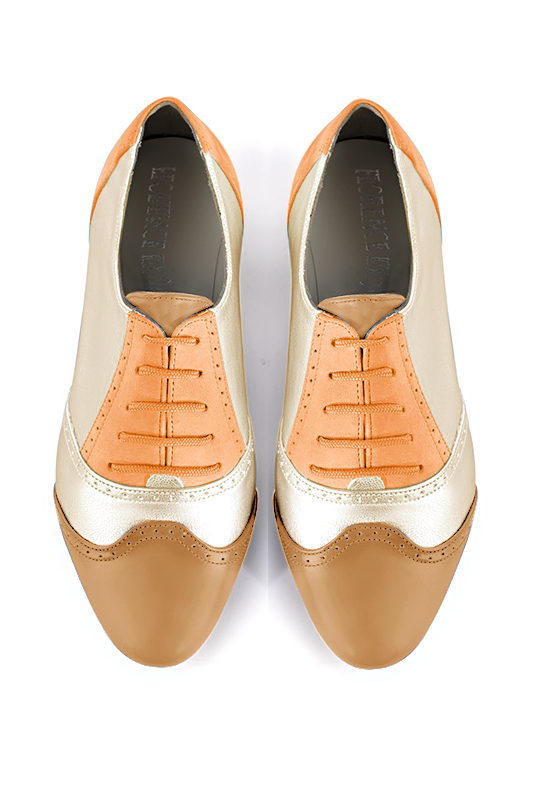 Chaussure femme à lacets : Derby original couleur beige camel, or doré et orange curcuma.. Vue du dessus - Florence KOOIJMAN