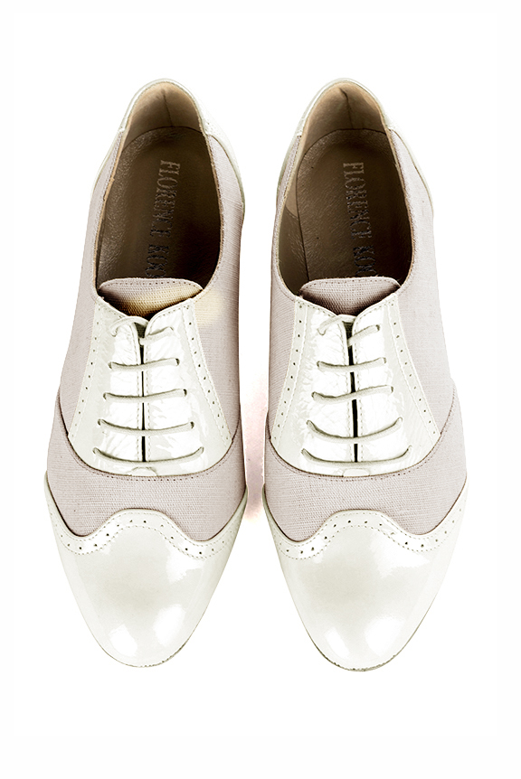 Chaussure femme à lacets : Derby original couleur blanc cassé et beige naturel.. Vue du dessus - Florence KOOIJMAN
