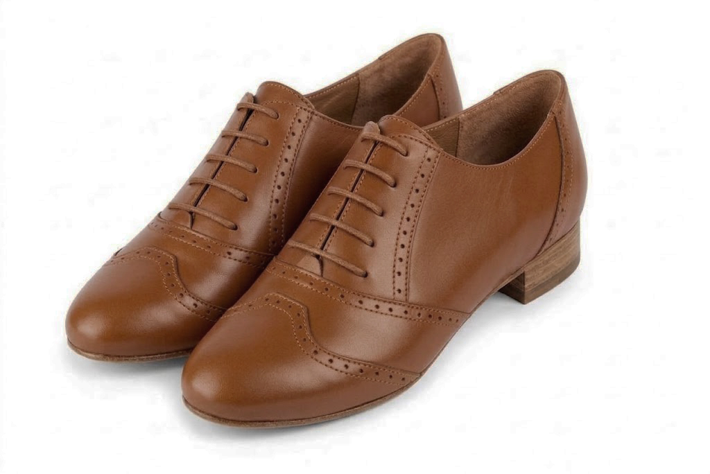 Chaussures à lacets femme habillées en cuir cognac à semelle en cuir et bout rond - Vue avant
