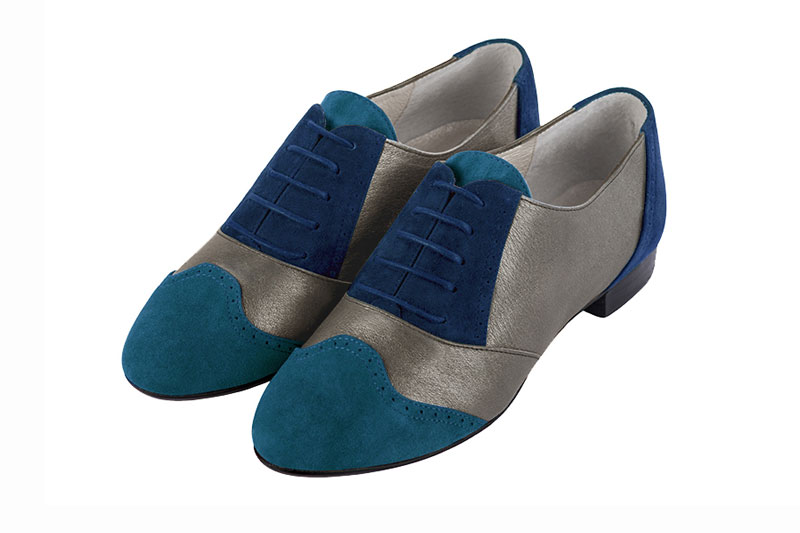 Chaussure femme à lacets : Derby original couleur bleu canard et marron taupe. Bout rond. Semelle cuir talon plat Vue avant - Florence KOOIJMAN