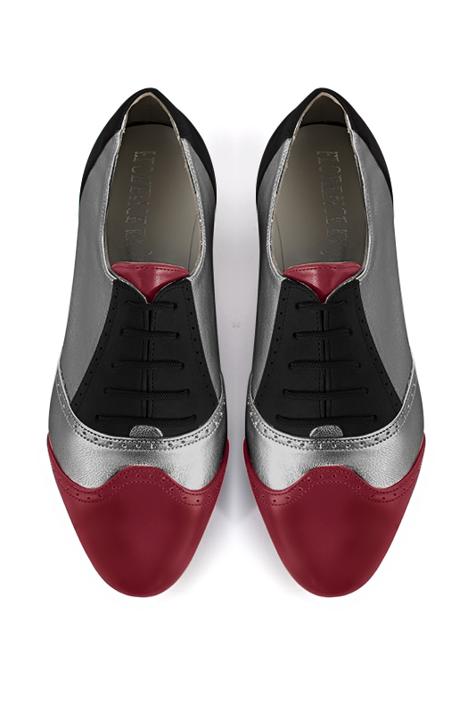 Chaussure femme à lacets : Derby original couleur rouge bordeaux, argent titane et noir mat.. Vue du dessus - Florence KOOIJMAN