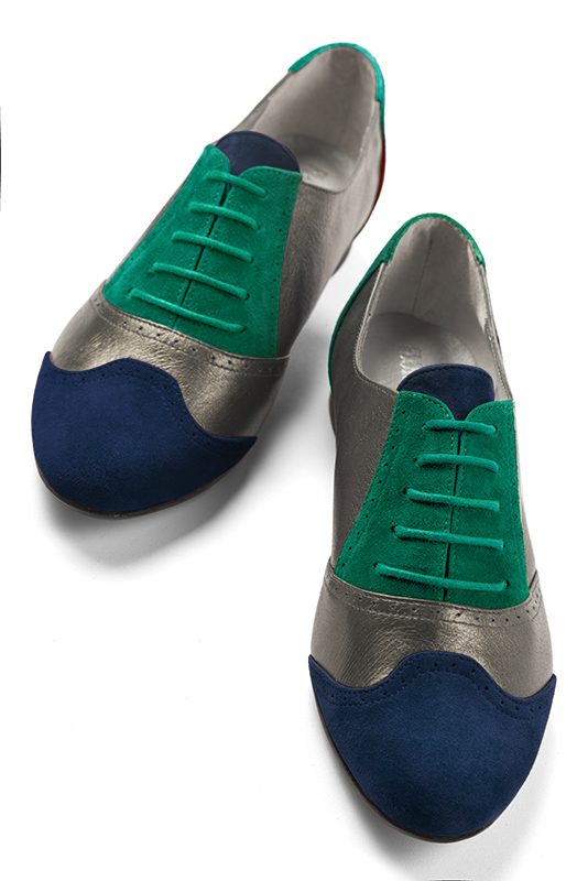 Chaussure femme à lacets : Derby original couleur bleu marine, marron taupe et vert émeraude.. Vue du dessus - Florence KOOIJMAN