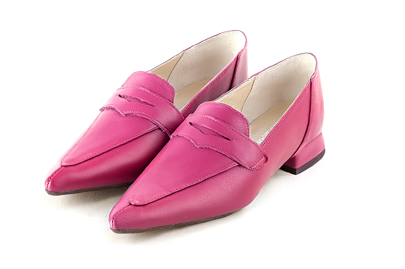 Mocassin femme : Mocassin élégant et raffiné couleur rose fuchsia. Bout pointu. Talon plat évasé Vue avant - Florence KOOIJMAN